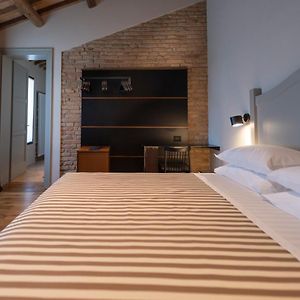 Camera con letto queen size